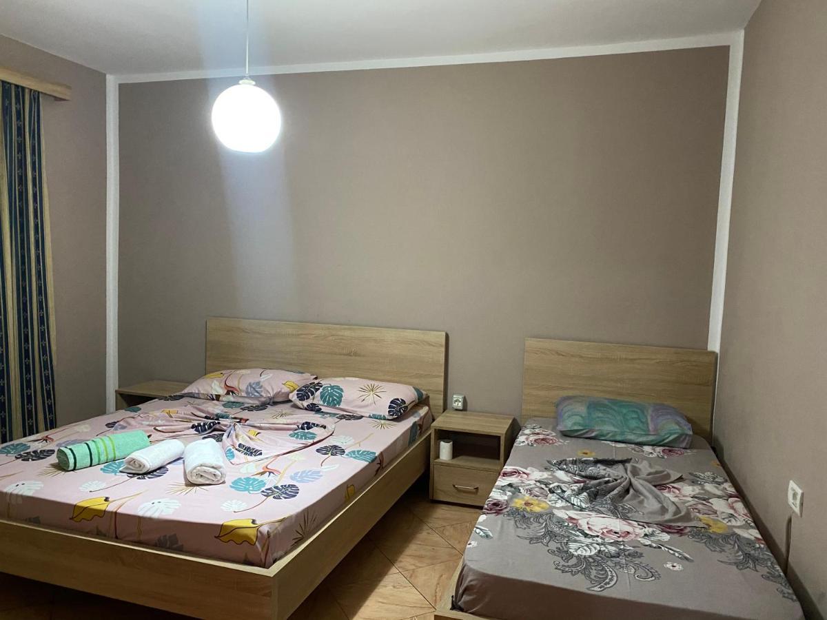 Guesthouse Sense Тирана Экстерьер фото